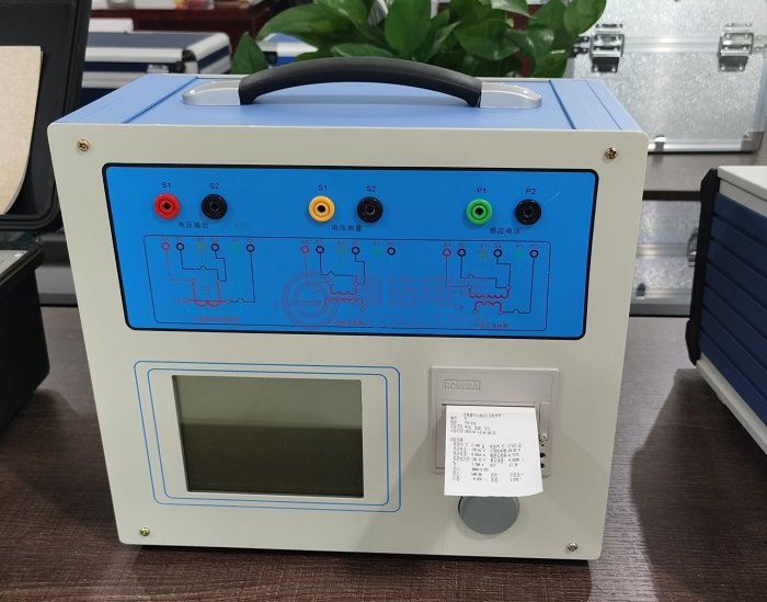 GHCD200變頻互感器綜合測(cè)試儀實(shí)拍